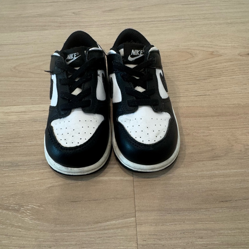 Nike Kids Black and White Sneakers